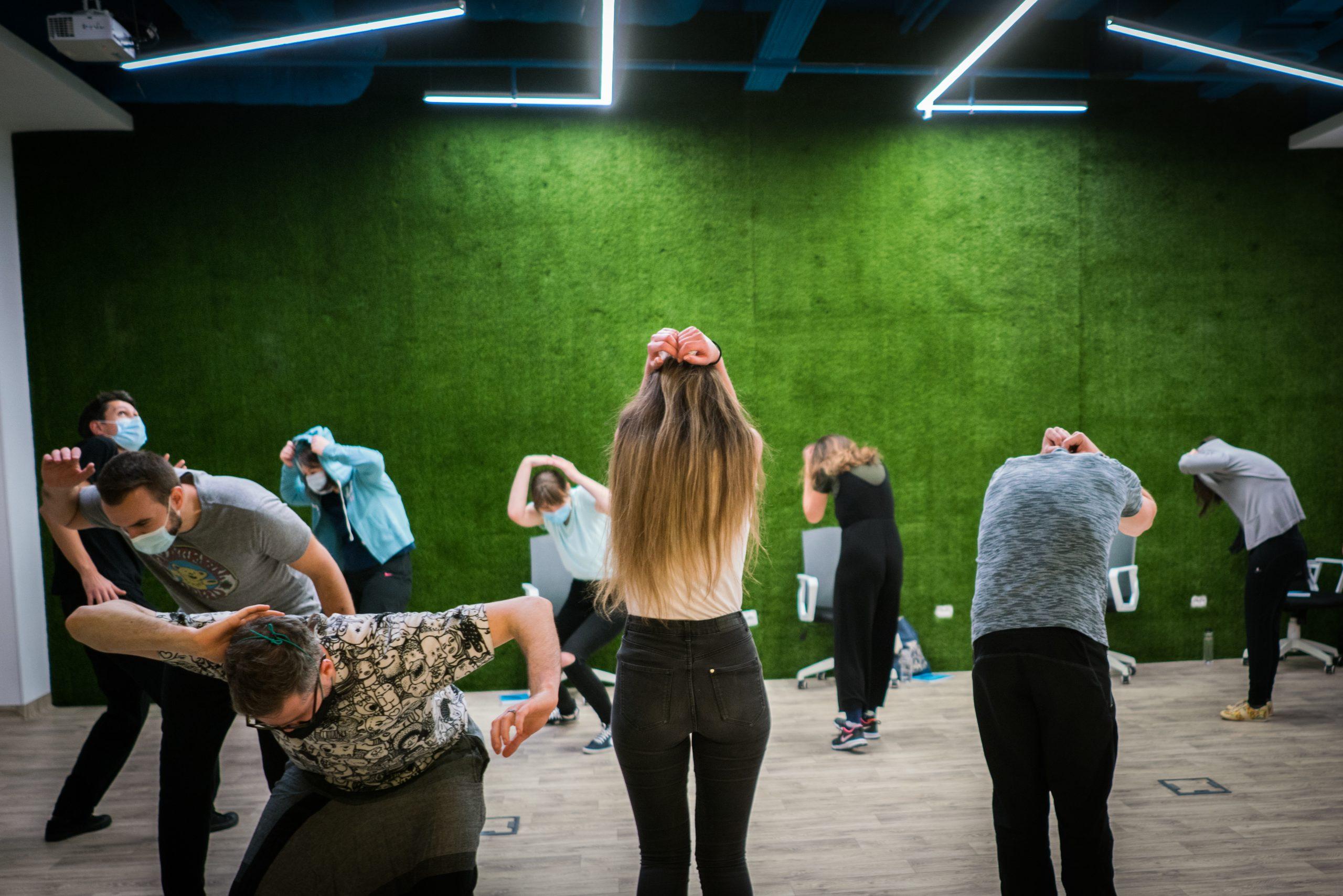 Cultural prescriptions for burnout. An overview of the pilot project